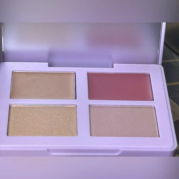 Kylie Cosmetics Blush & Highlighter Cheek Quad - Picture 3 of 7